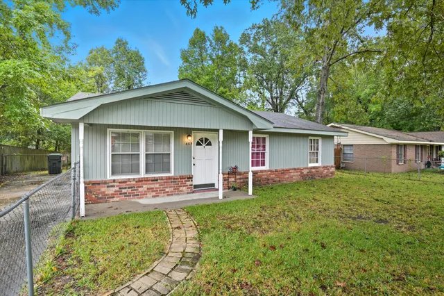 $270,000 | 405 Madeline Drive, Goose Creek, SC 29445