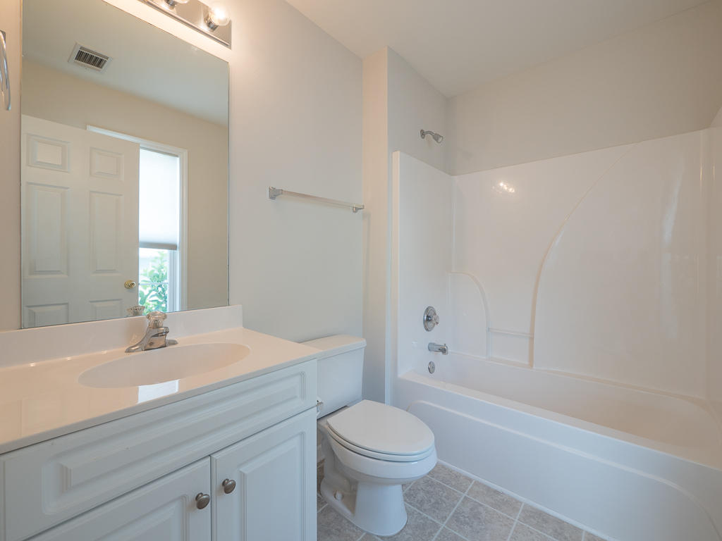 2230 Sandy Point Lane Mount Pleasant, SC 29466 - Photo 17 of 39 2230 Sandy Point Lane-Bathroom_Master Up
