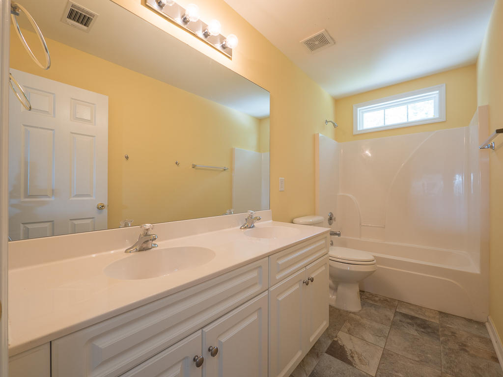 2230 Sandy Point Lane Mount Pleasant, SC 29466 - Photo 19 of 39 2230 Sandy Point Lane-Hall Bath
