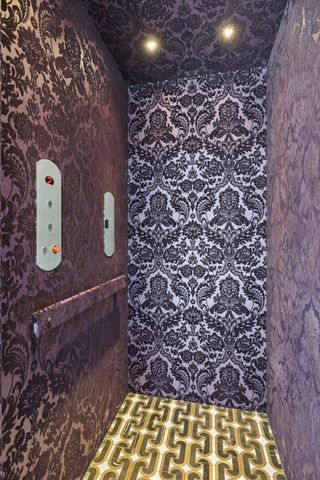 a view of an outdoor space and a garage