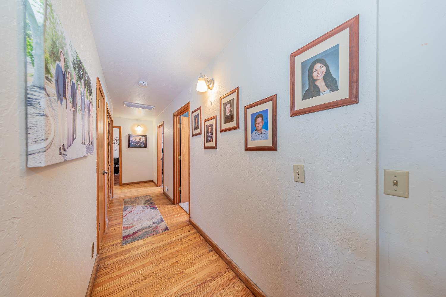 4449 Stetson Road Clovis, CA 93619 - Photo 37 of 93 a view of a hallway with interior of the house
