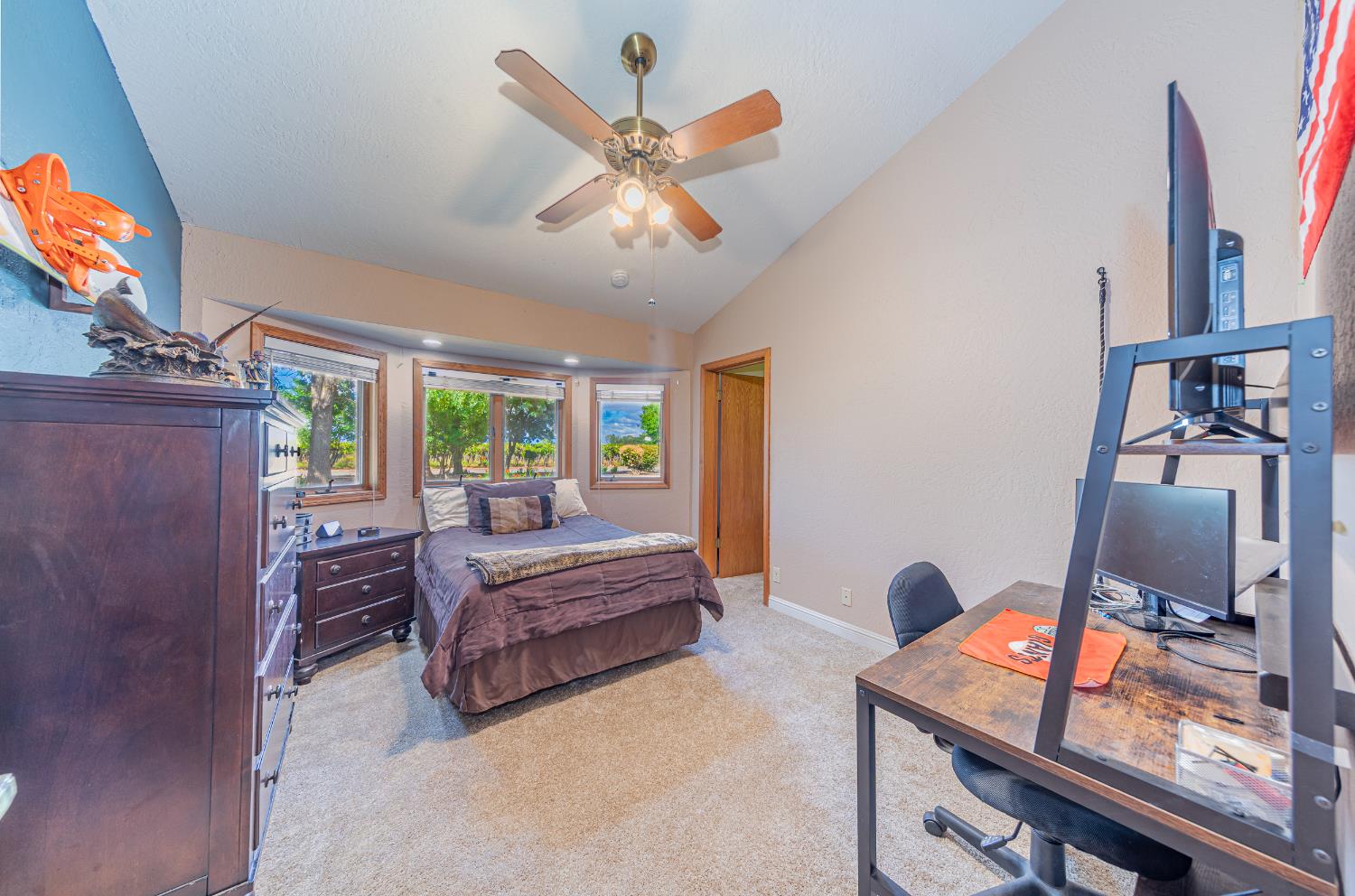 4449 Stetson Road Clovis, CA 93619 - Photo 38 of 93 a living room with furniture and a window