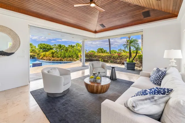 $2,100,000 | 194 East Panana Place, Kihei, HI 96753