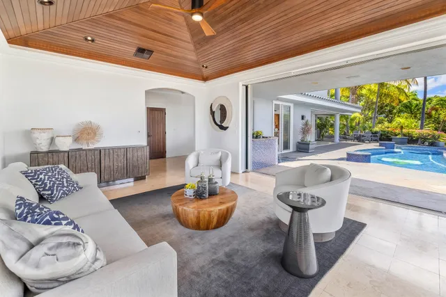 $2,100,000 | 194 East Panana Place, Kihei, HI 96753