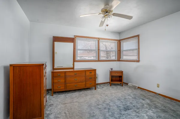 $200,000 | 1222 7th Ave Court, Silvis, IL 61282