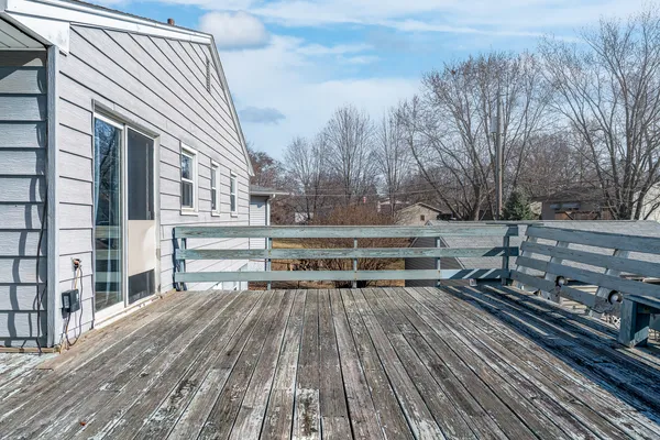 $200,000 | 1222 7th Ave Court, Silvis, IL 61282