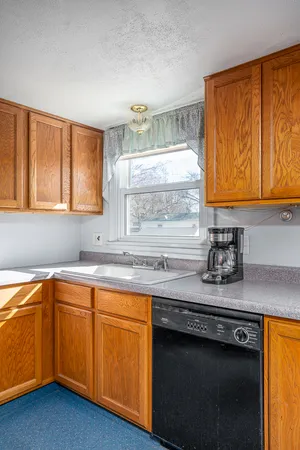 $192,500 | 1222 7th Ave Court, Silvis, IL 61282