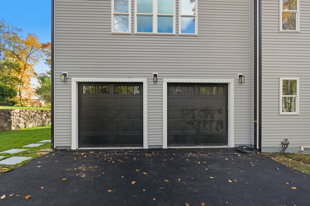 20 Pine Hill Road Lynnfield, MA 01940 - Photo 3 of 37 Gallery Image 3
