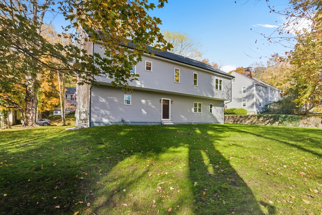 20 Pine Hill Road Lynnfield, MA 01940 - Photo 5 of 37 Gallery Image 5