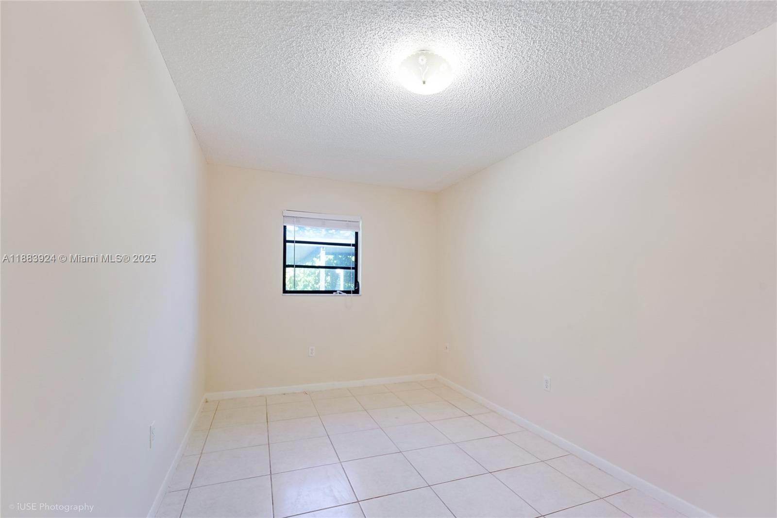 11621 Southwest 7th Terrace Sweetwater, FL 33174 - Photo 9 of 24 Unit 11621