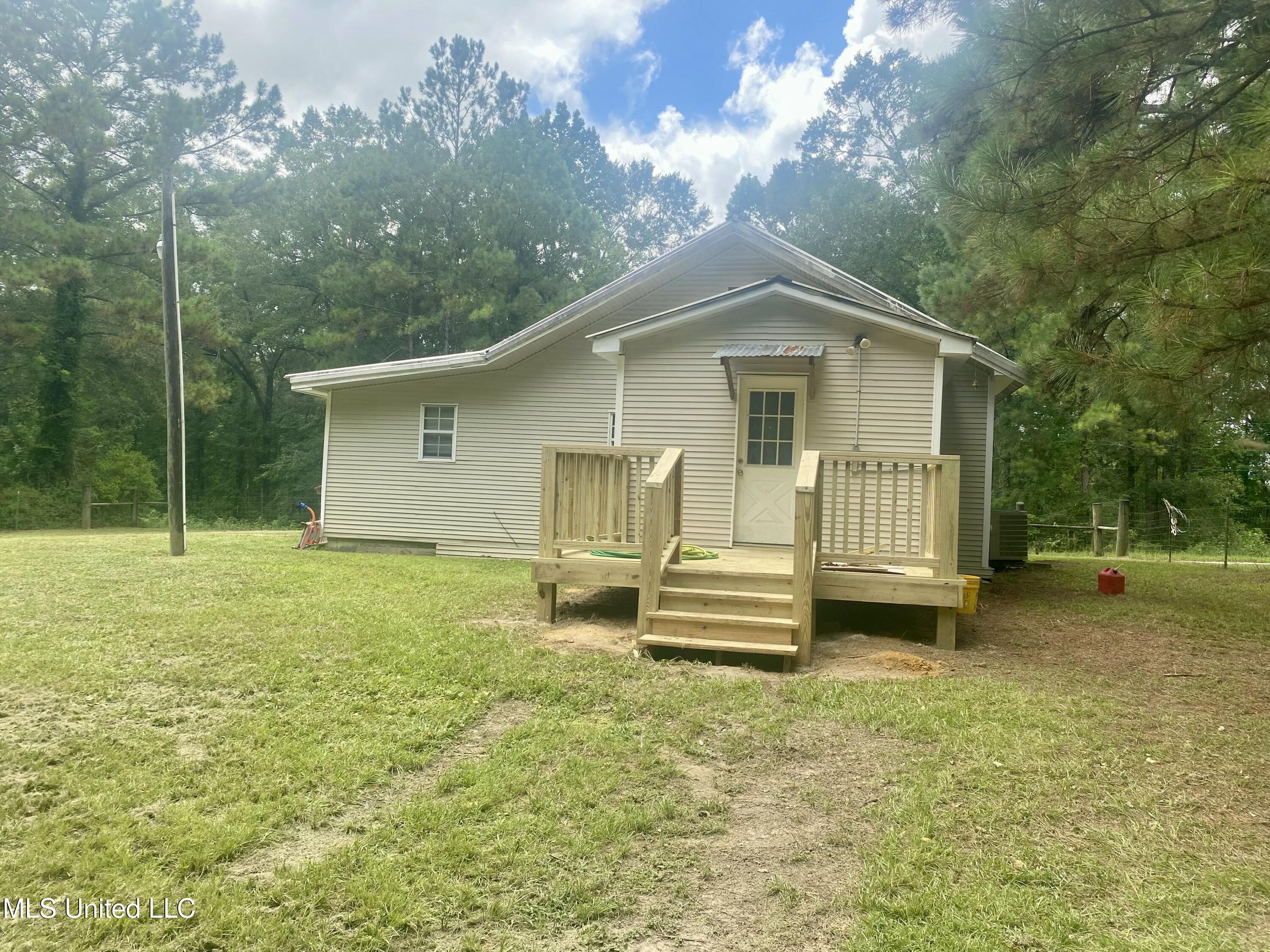 80 Punk Lott Road Wiggins, MS 39577 - Photo 3 of 18 IMG_3301 2