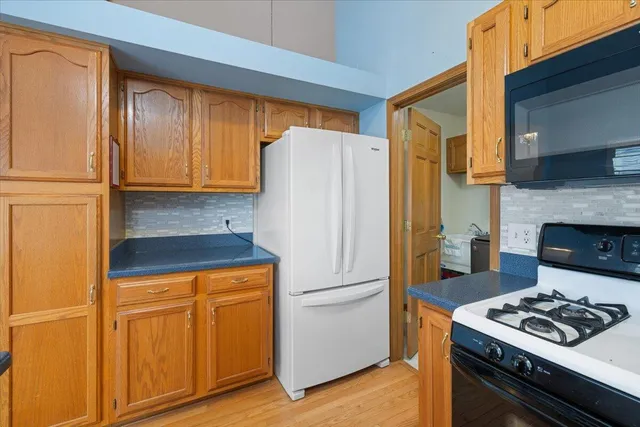 $349,900 | 777 Challenging Trail, South Lyon, MI 48178