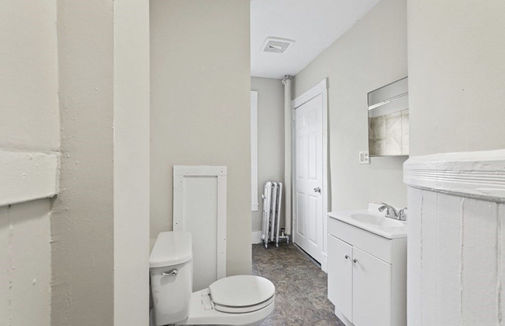 323 Bay Street Springfield, MA 01109 - Photo 16 of 28 Gallery Image 16