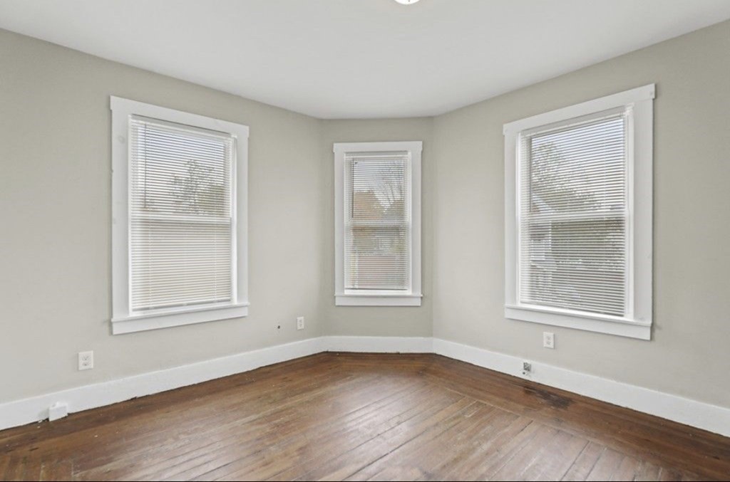 323 Bay Street Springfield, MA 01109 - Photo 18 of 28 Gallery Image 18