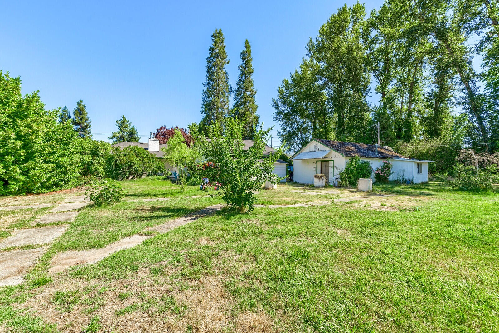2833 Lower River Road Grants Pass, OR 97526 - Photo 44 of 60 All Level!