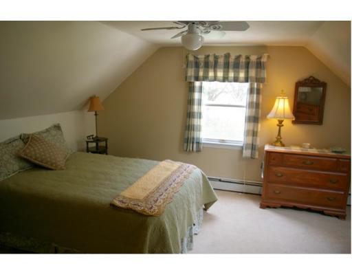 186 Whitewood Road Westwood, MA 02090 - Photo 12 of 23 Gallery Image 12
