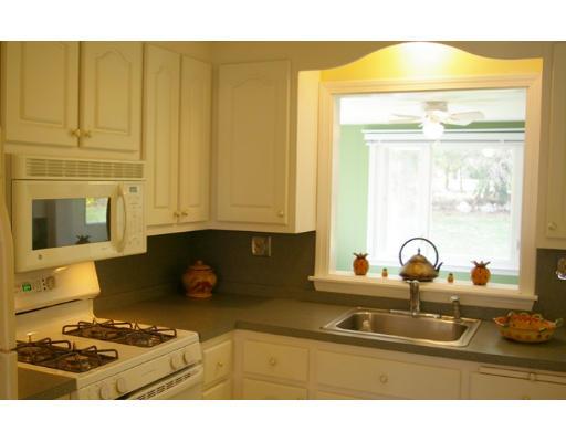 186 Whitewood Road Westwood, MA 02090 - Photo 16 of 23 Gallery Image 16