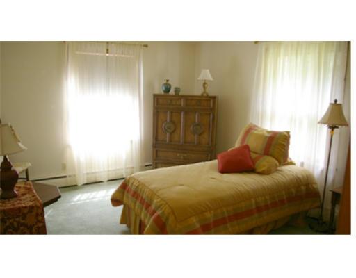 186 Whitewood Road Westwood, MA 02090 - Photo 19 of 23 Gallery Image 19