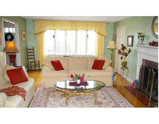 186 Whitewood Road Westwood, MA 02090 - Photo 7 of 23 Gallery Image 7