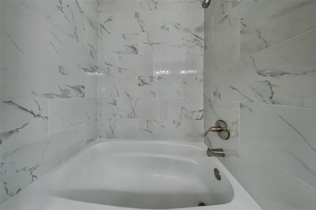 $2,390 | 30215 Stoney Plain Drive, Spring, TX 77386