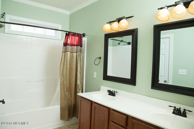 204 Brook Crossing Road Swansboro, NC 28584 - Photo 20 of 34 204 Brook Crossing-5