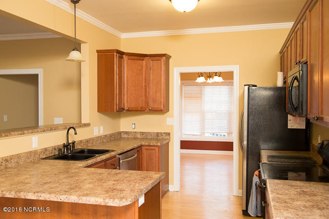 204 Brook Crossing Road Swansboro, NC 28584 - Photo 23 of 34 204 Brook Crossing-10
