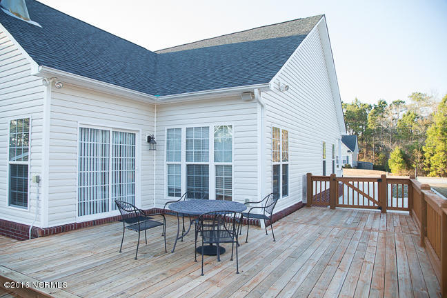 204 Brook Crossing Road Swansboro, NC 28584 - Photo 31 of 34 204 Brook Crossing-19