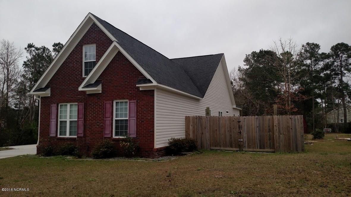 204 Brook Crossing Road Swansboro, NC 28584 - Photo 5 of 34 IMG_20160108_112330300