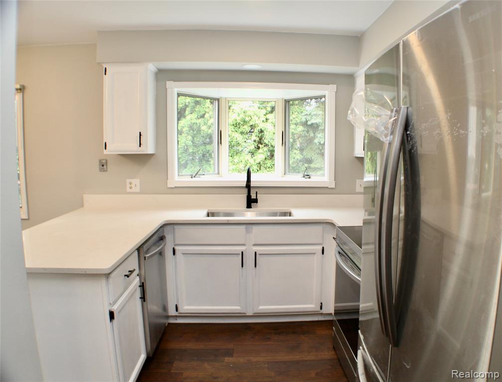 1483 Colony Drive Rochester, MI 48307 - Photo 8 of 16