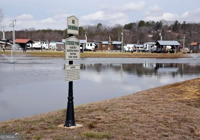 a view of a tennis court