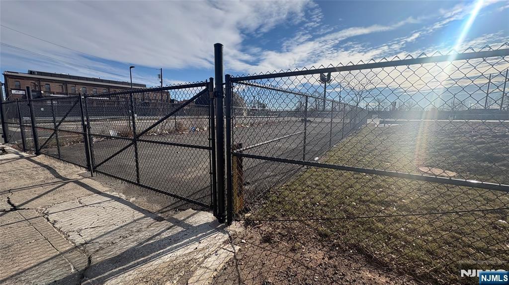 685 Ferry Street Newark, NJ 07105 - Photo 2 of 3