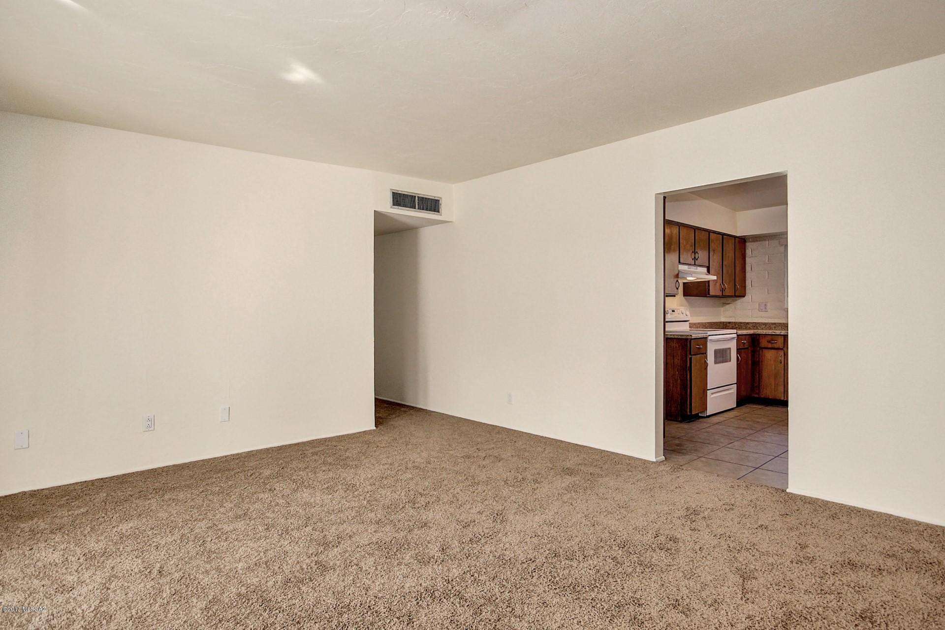 9752 East Sellarole Road Tucson, AZ 85730 - Photo 16 of 30 Gallery Image 16