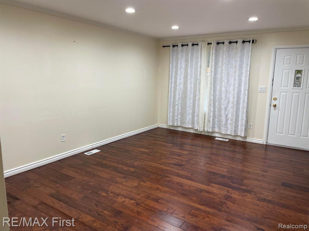 8401 18 18 Mile Road, Unit 99 Sterling Heights, MI 48313 - Photo 27 of 36