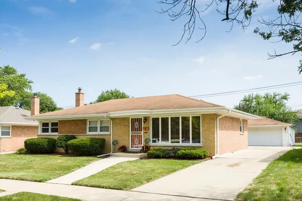 $225,000 | 16639 Dobson Avenue, South Holland, IL 60473