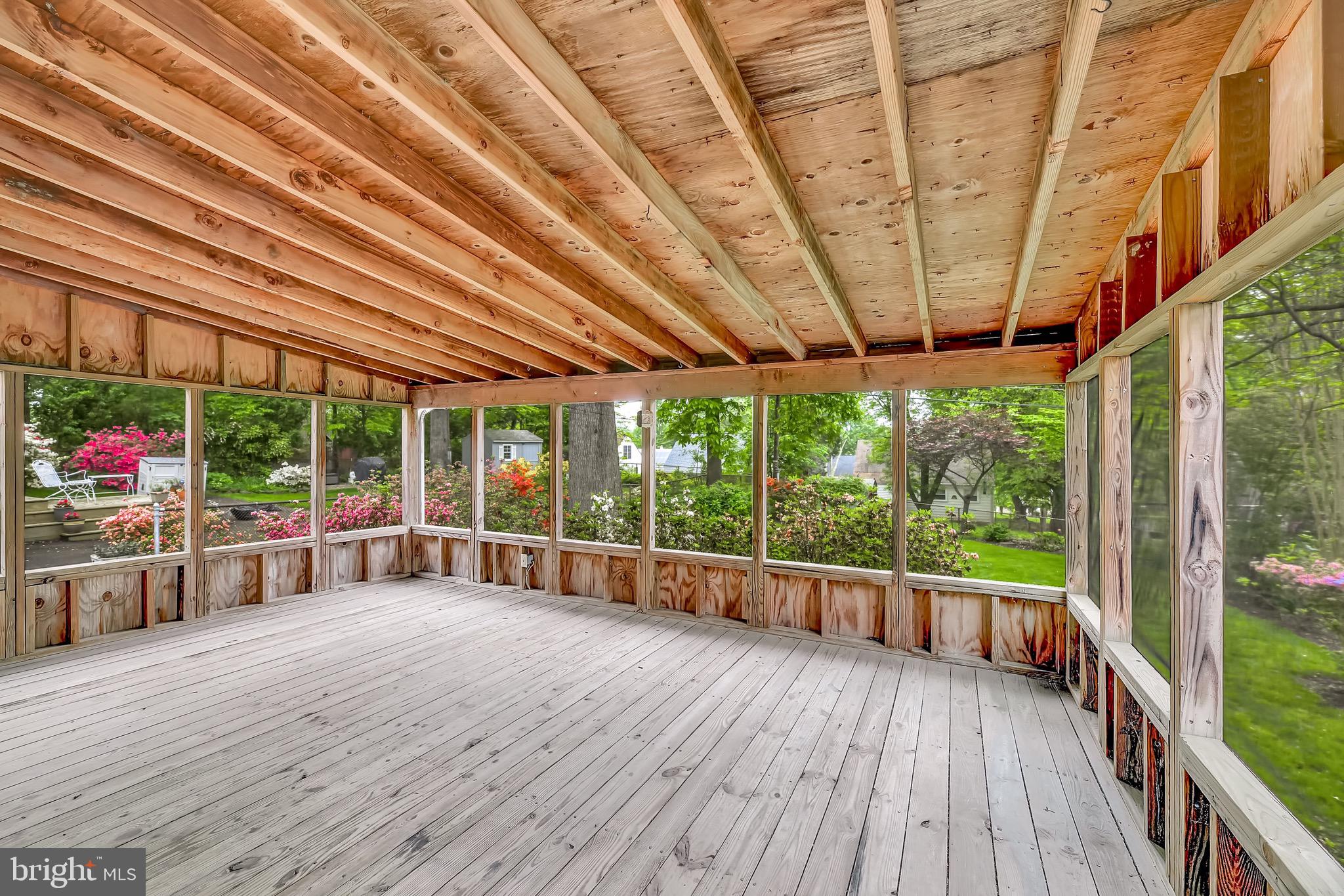 900 Olmstead Road Baltimore, MD 21208 - Photo 3 of 46 Picturesque screened in porch