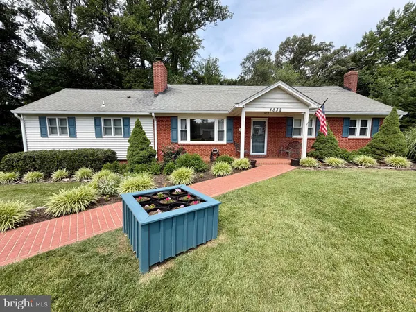 $899,000 | 4832 Martin Street, Alexandria, VA 22312