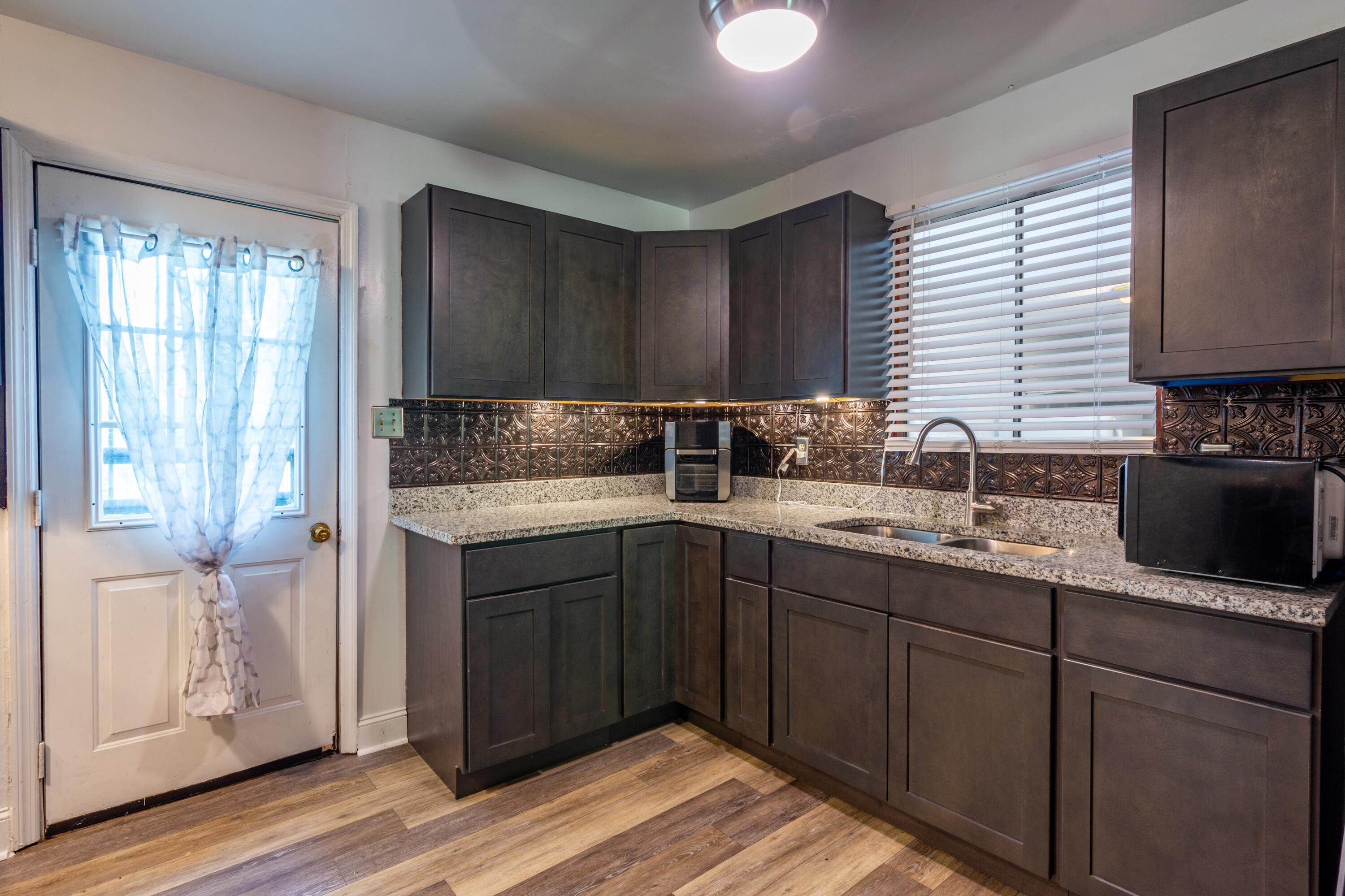 6110 Vance Road Chattanooga, TN 37421 - Photo 5 of 32 6110 Vance Rd-17