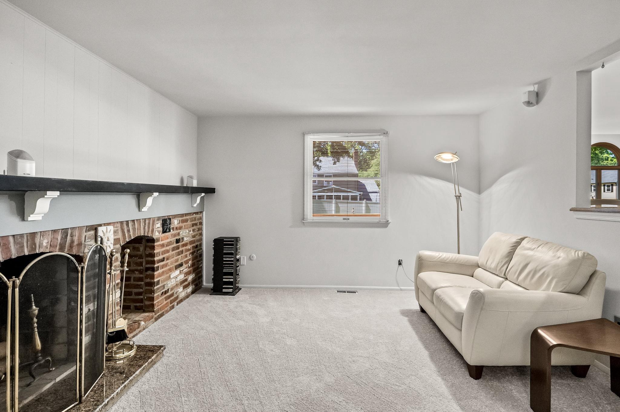 175 Oxford Road Delran, NJ 08075 - Photo 20 of 40 Den with Fireplace