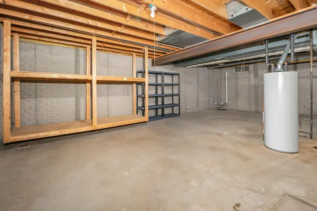 $399,900 | 3910 Aspen Hills Drive, Bettendorf, IA 52722