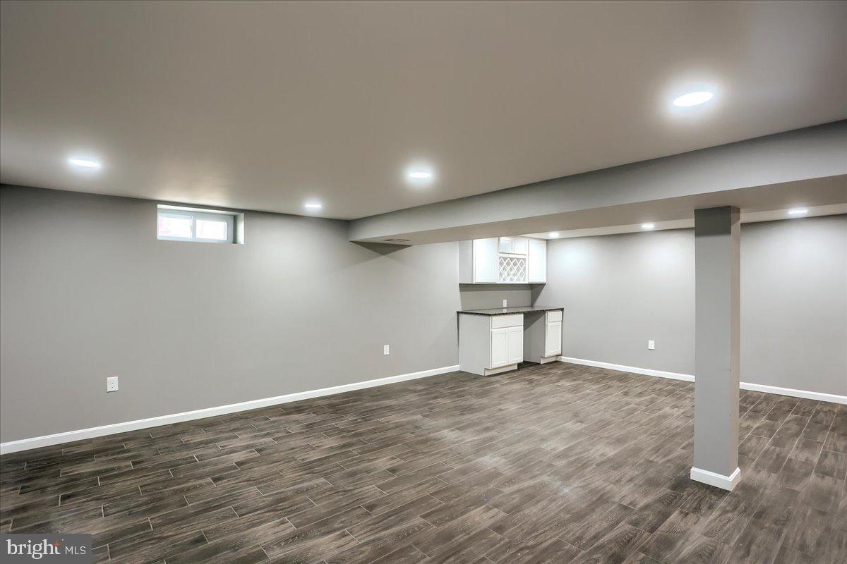 104 Cedarcliff Court Glen Burnie, MD 21060 - Photo 20 of 34 a view of an empty room