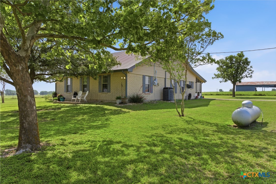 1363 Hackberry Road Salado, TX 76571 - Photo 5 of 42