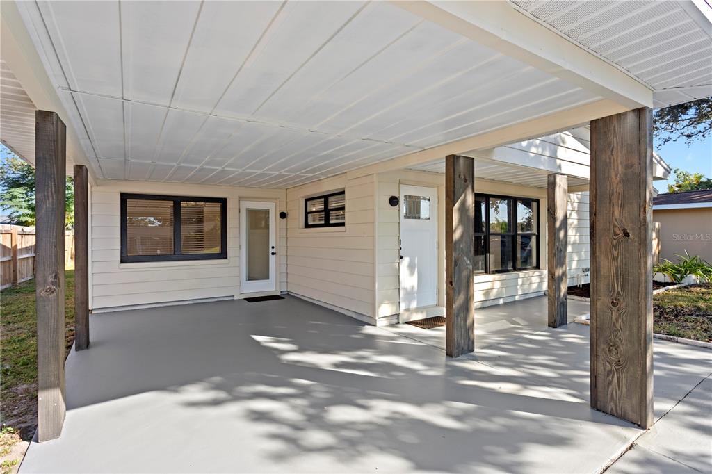 10685 109th Street Largo, FL 33778 - Photo 2 of 23