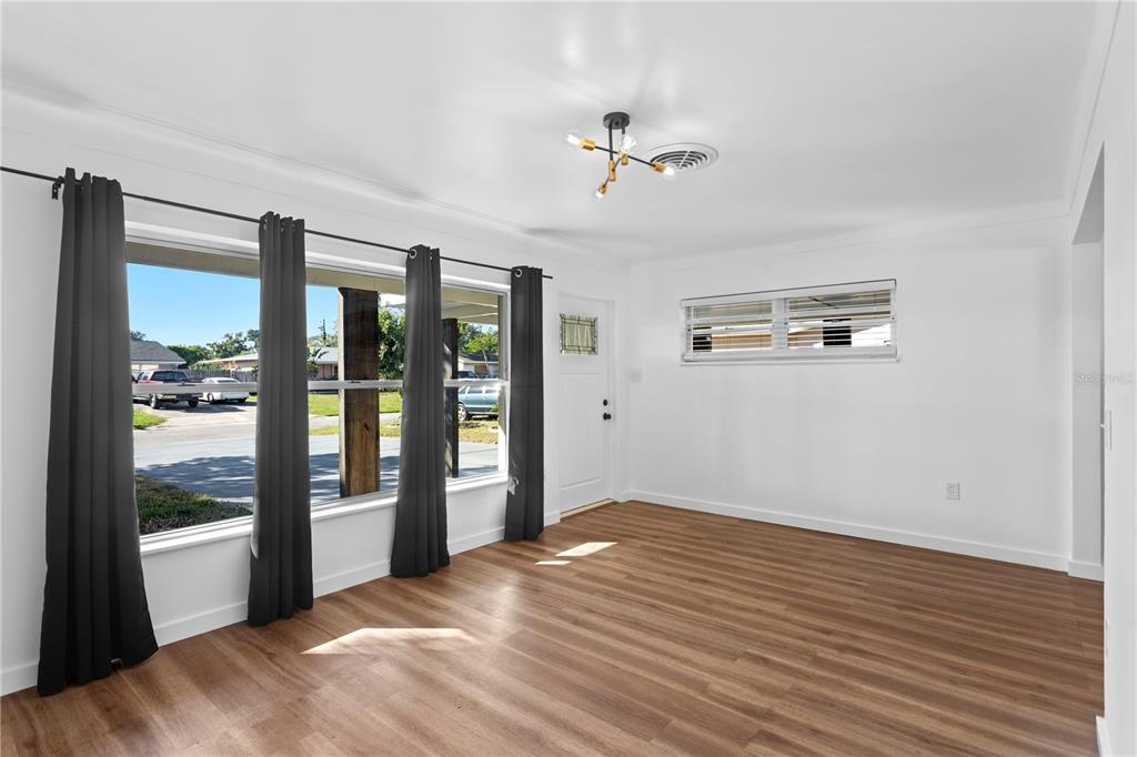 10685 109th Street Largo, FL 33778 - Photo 5 of 23