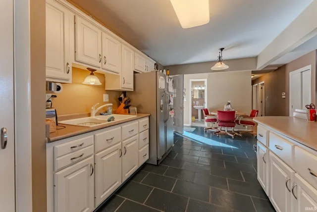 $235,000 | 860 Cambridge Drive, Wabash, IN 46992