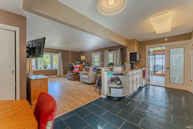 $235,000 | 860 Cambridge Drive, Wabash, IN 46992