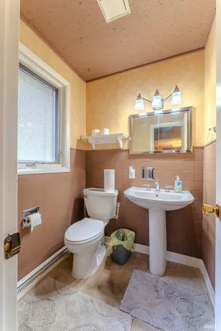 $229,900 | 860 Cambridge Drive, Wabash, IN 46992