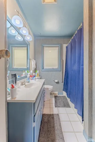 $235,000 | 860 Cambridge Drive, Wabash, IN 46992