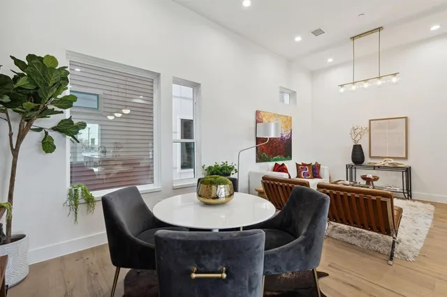 $3,400 | 4208 Live Oak Street, Unit 103, Dallas, TX 75204