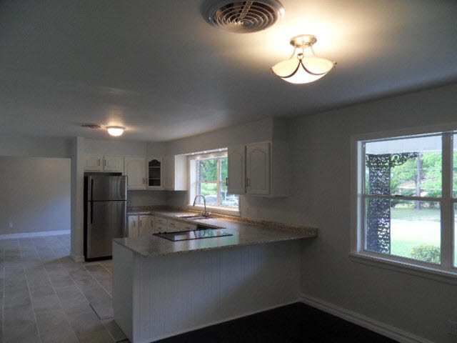 536 South Valley Road Mobile, AL 36611 - Photo 3 of 21