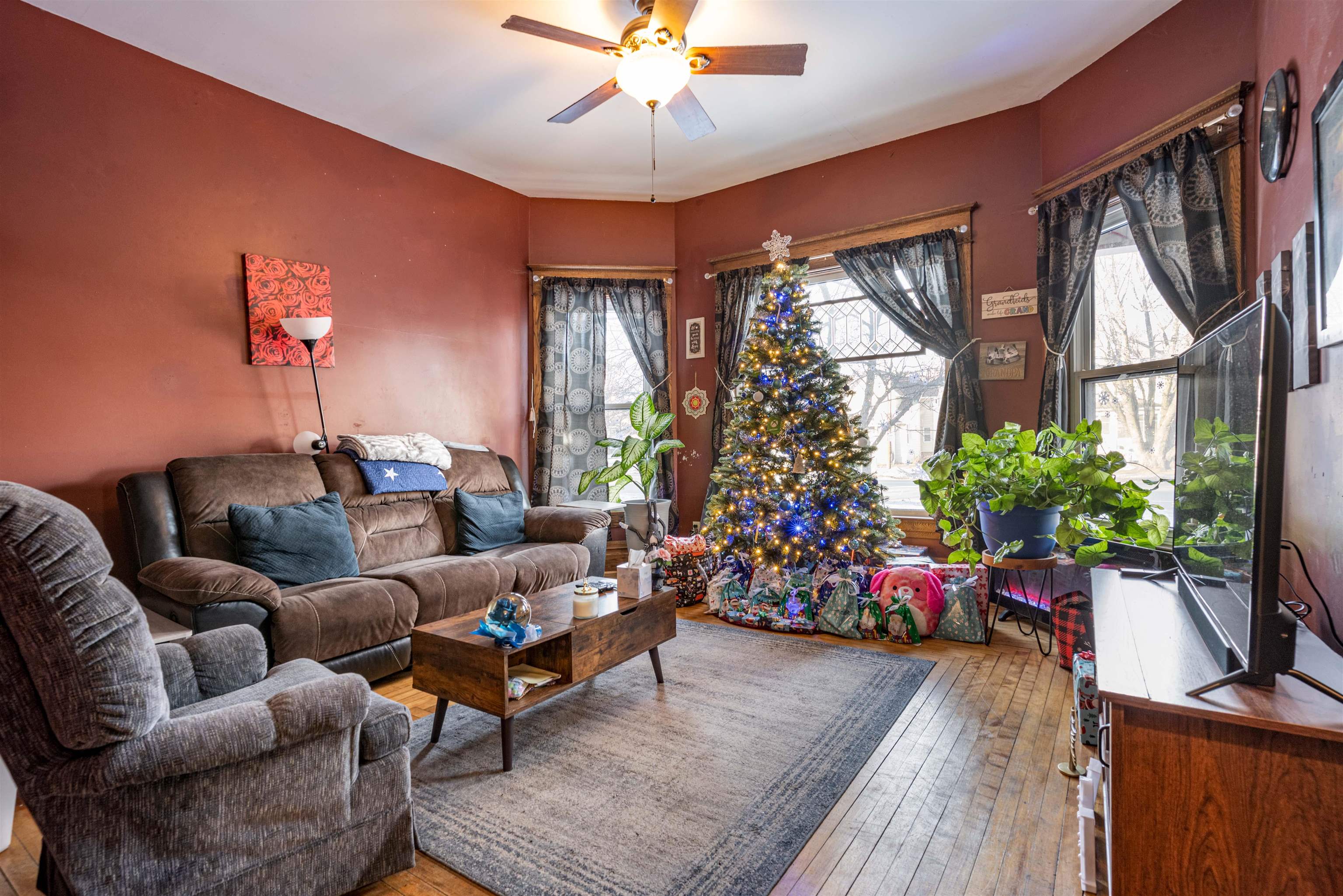 712 East Main Street Reedsburg, WI 53959 - Photo 2 of 36